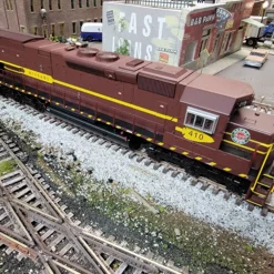 Athearn 88785 HO Scale EMD SD45T-2 DM&IR 410 With DCC - USED