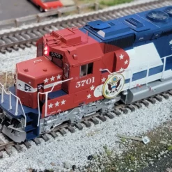 Athearn Genesis G67124 HO Scale EMD SD45-2 Santa Fe ATSF "Bicentennial" ATSF 5701 With DCC - USED -Athearn 20230419 101354 scaled