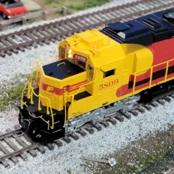 Athearn Genesis G67227 HO Scale EMD SD45-2 Santa Fe "Kodachrome" ATSF 5809 With DCC & Sound - USED 7 Athearn Genesis G67227 HO Scale EMD SD45-2 Santa Fe "Kodachrome" ATSF 5809 With DCC & Sound - USED -Athearn 20230419 113121 scaled