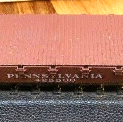 Athearn 1350 HO Scale 40' Flat Car (Blue Box Kit) Pennsylvania PRR 425498 - NOS