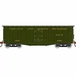 Athearn 24026 N Scale 40' Pfaudler Milk Car Chicago & North Western C&NW 1956