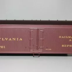 Athearn 5334 HO Scale 50' Express Reefer (Blue Box Kit) PRR 2701 - NOS