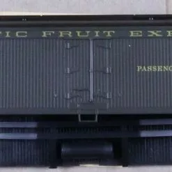 Athearn 5335 HO Scale 50' Express Reefer (Blue Box Kit) Pacifc Fruit Express PFE X603 - NOS