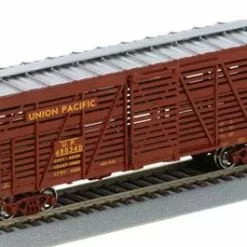 Athearn 75960 HO Scale 40' Stock Car Union Pacific "Brown" UP 469607D - NOS