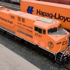 Athearn Genesis G83098 HO Scale GE ES44AC Canadian Pacific "Hapag-Lloyd" CP 8781